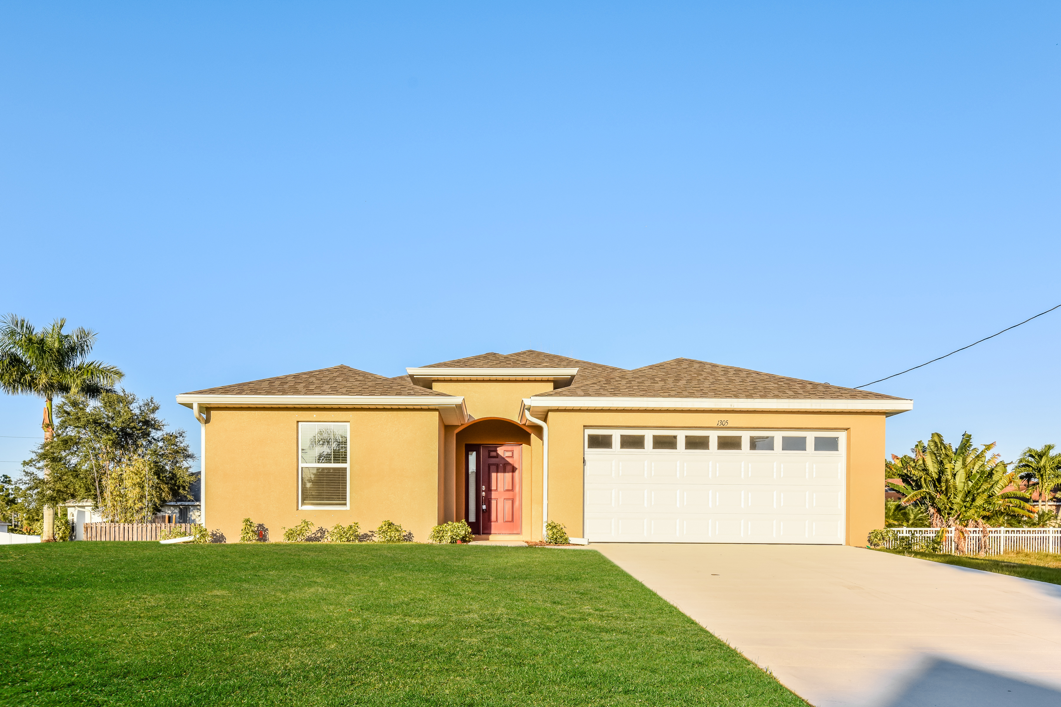 1305 NE 34TH LN CAPE CORAL, FL 33909